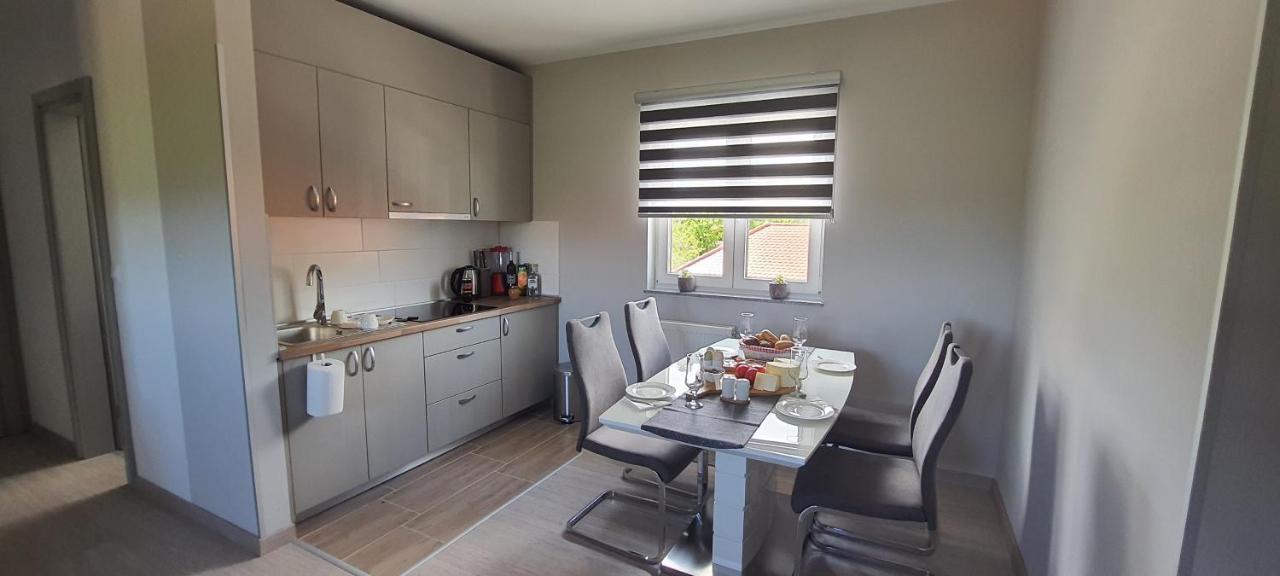 Apartmani Fenestra Tesla I Faust Otocac Luaran gambar