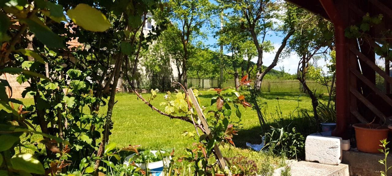 Apartmani Fenestra Tesla I Faust Otocac Luaran gambar