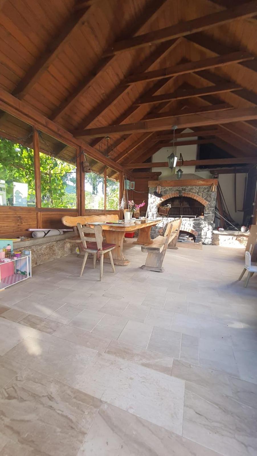 Apartmani Fenestra Tesla I Faust Otocac Luaran gambar